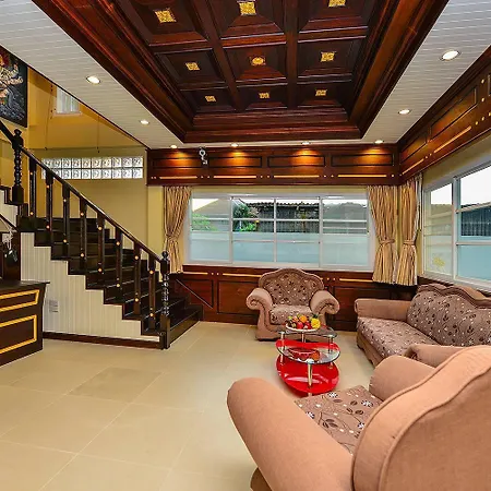 Group Getaway Patong House Villa Exterior photo