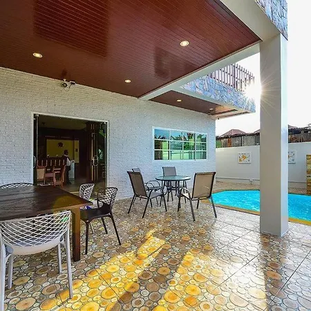 Group Getaway Patong House Villa Exterior photo
