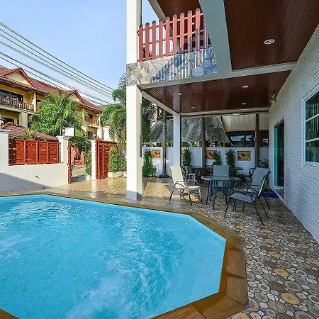 Group Getaway Patong House Villa Exterior photo